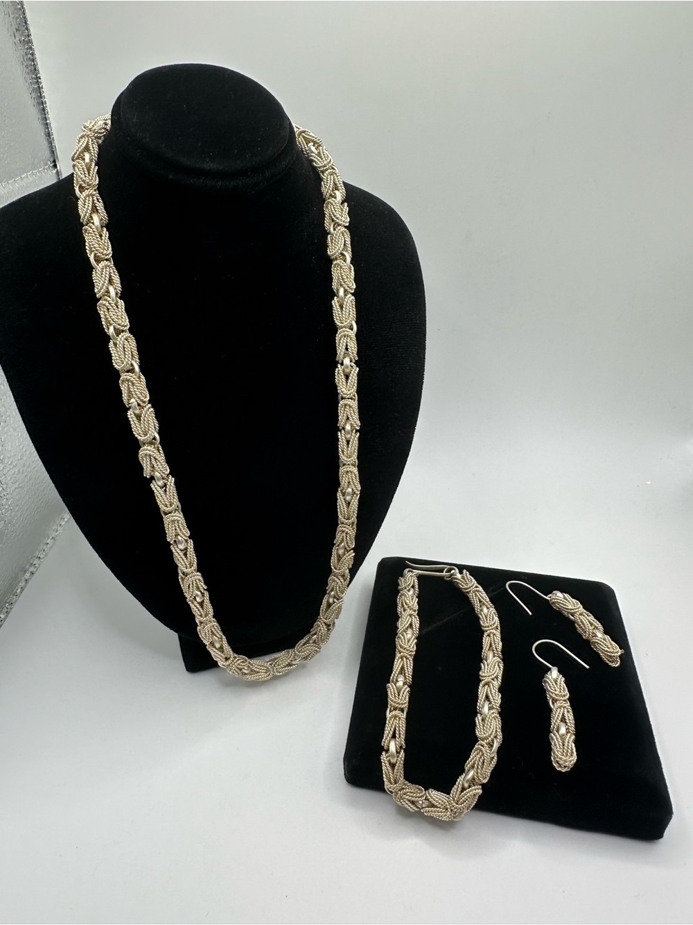 Vintage Silver Tone Rope Knot Jewelry Set Necklace Bracelet Earrings Marked